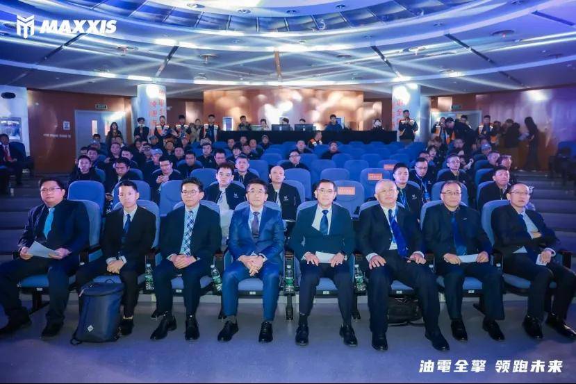 HP6：油电混动时代的高性能驾驭之选！千亿球友会首页玛吉斯新品轮胎VS6与(图2)