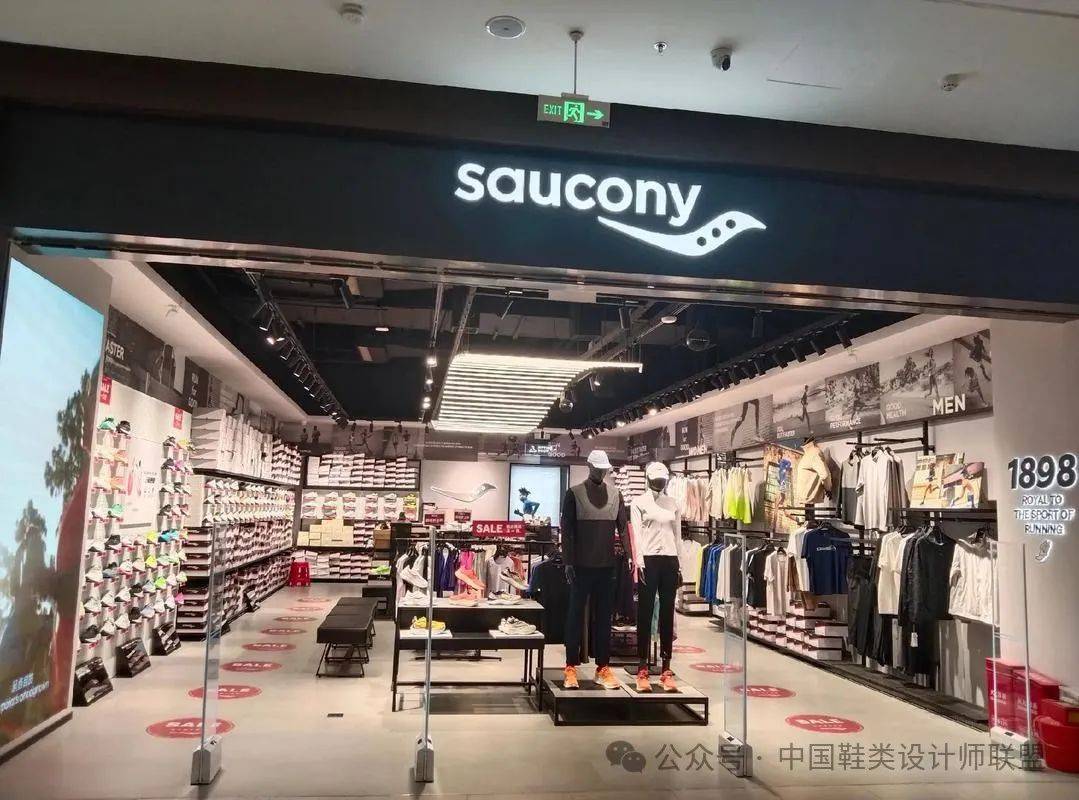场的质量与科技竞争千亿平台网站跑鞋市(图11)